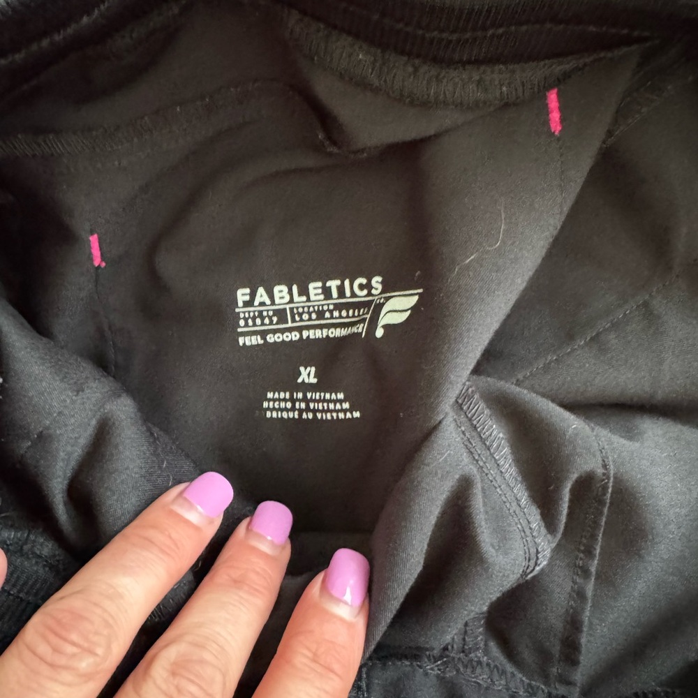 Fabletics Black Performance Top - Picture 7 of 8